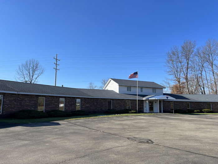 Wolverine Motel - Now Remax Nov 25 0009 (newer photo)